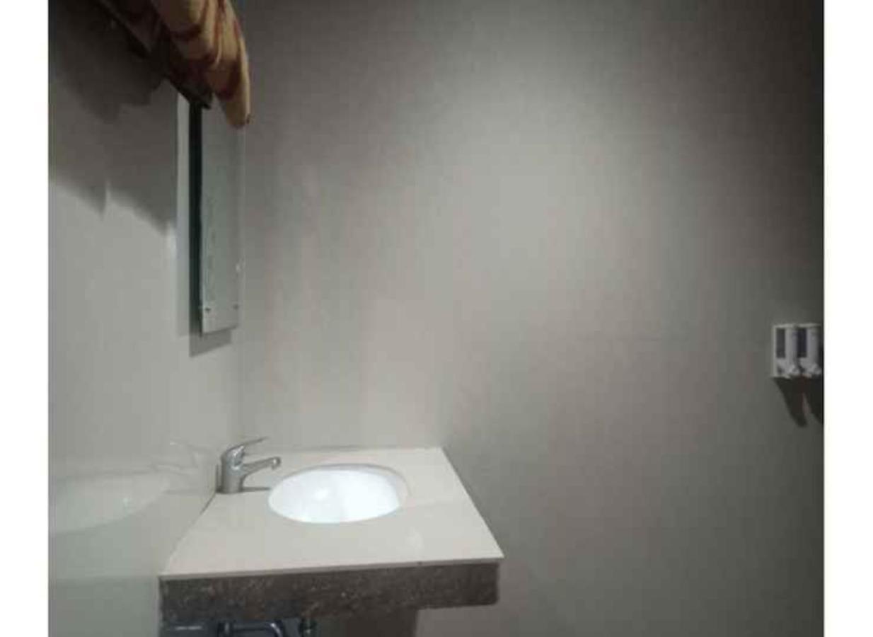 Happy Inn Hotel Puunggolaka Экстерьер фото